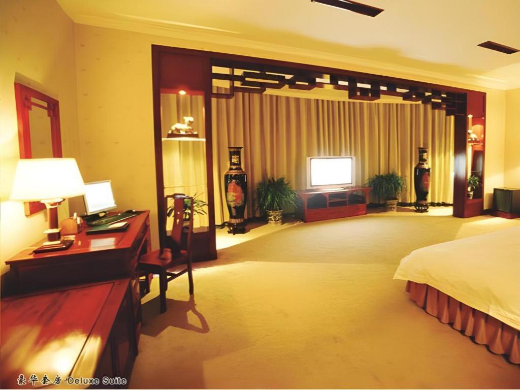 Feicheng Blossom Hotel Esterno foto