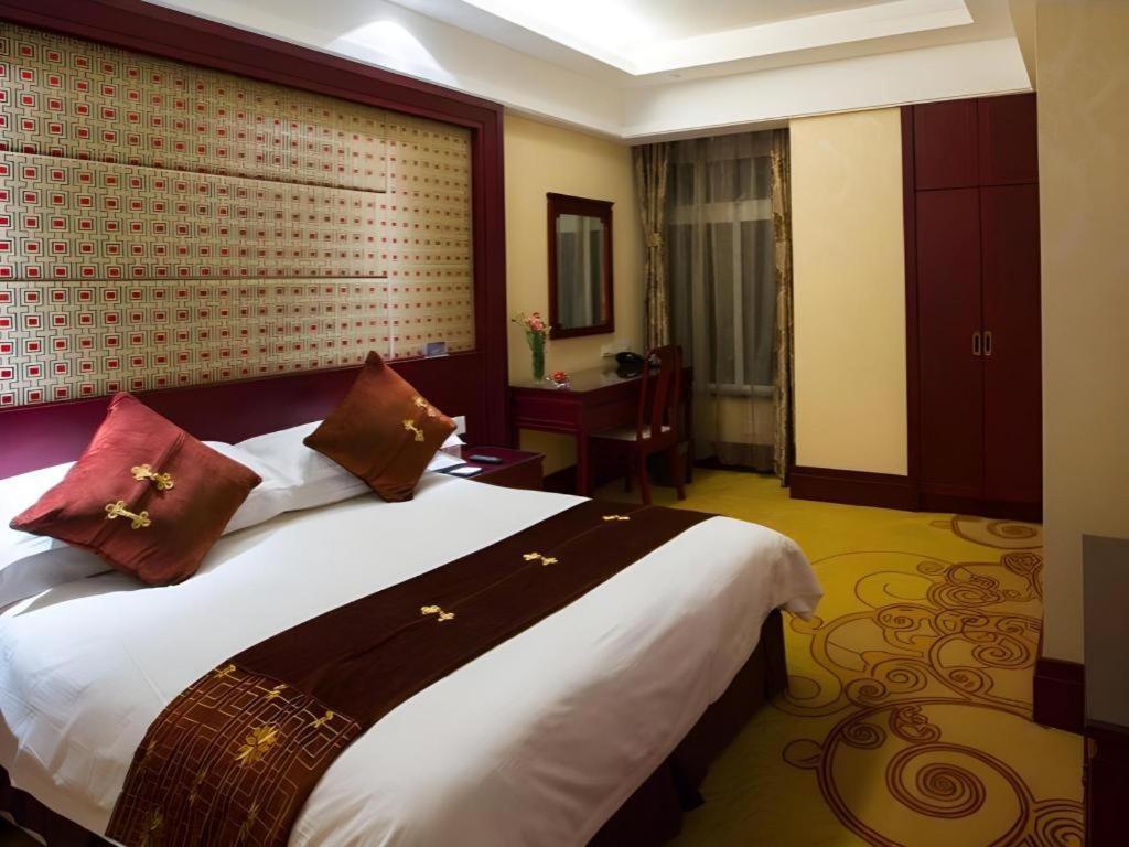 Feicheng Blossom Hotel Esterno foto