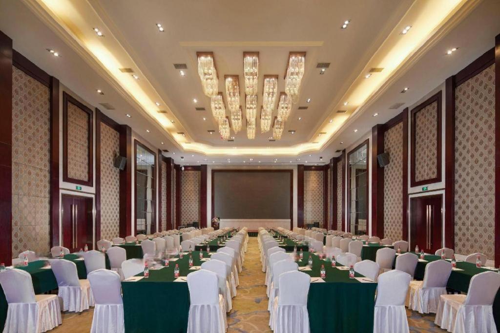 Feicheng Blossom Hotel Esterno foto
