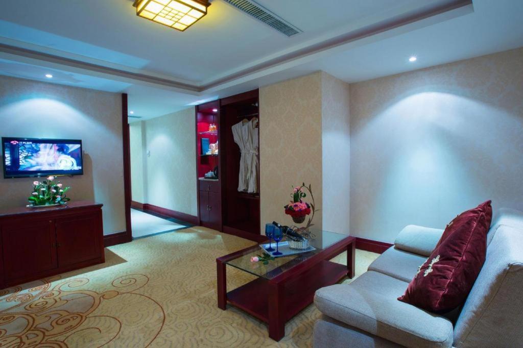 Feicheng Blossom Hotel Esterno foto