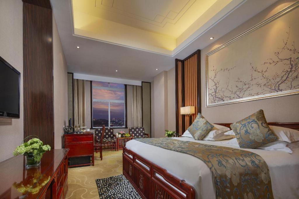 Feicheng Blossom Hotel Esterno foto