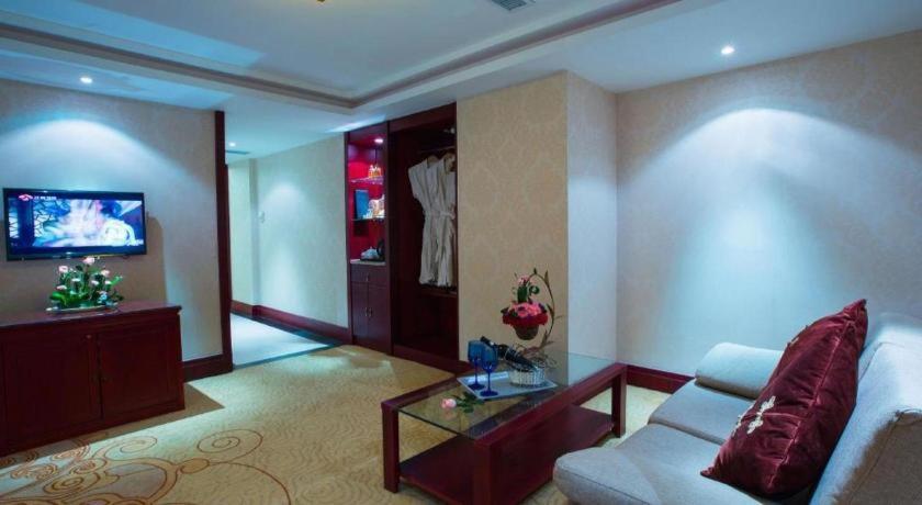 Feicheng Blossom Hotel Esterno foto