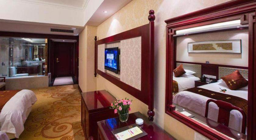 Feicheng Blossom Hotel Esterno foto
