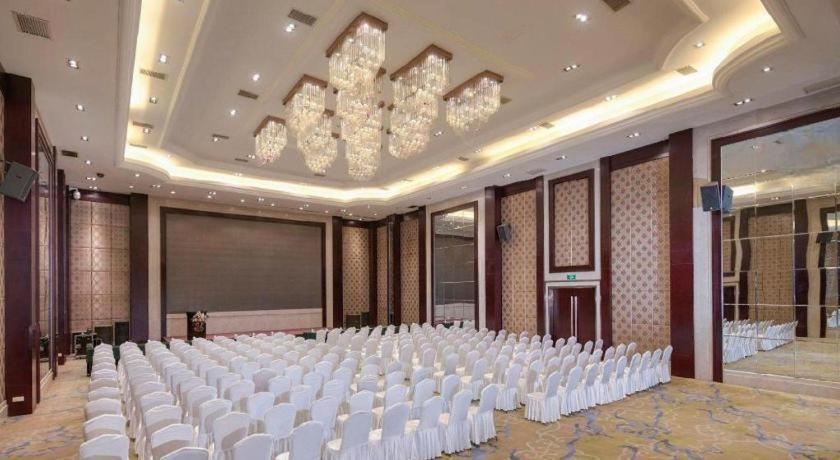 Feicheng Blossom Hotel Esterno foto