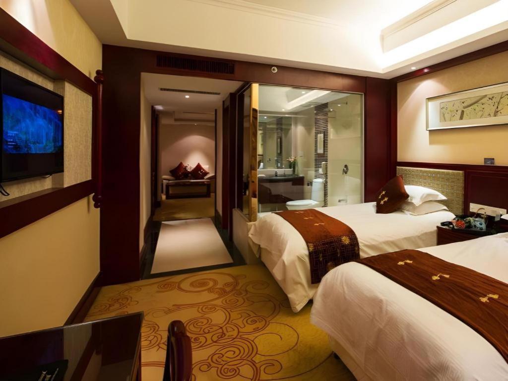 Feicheng Blossom Hotel Esterno foto