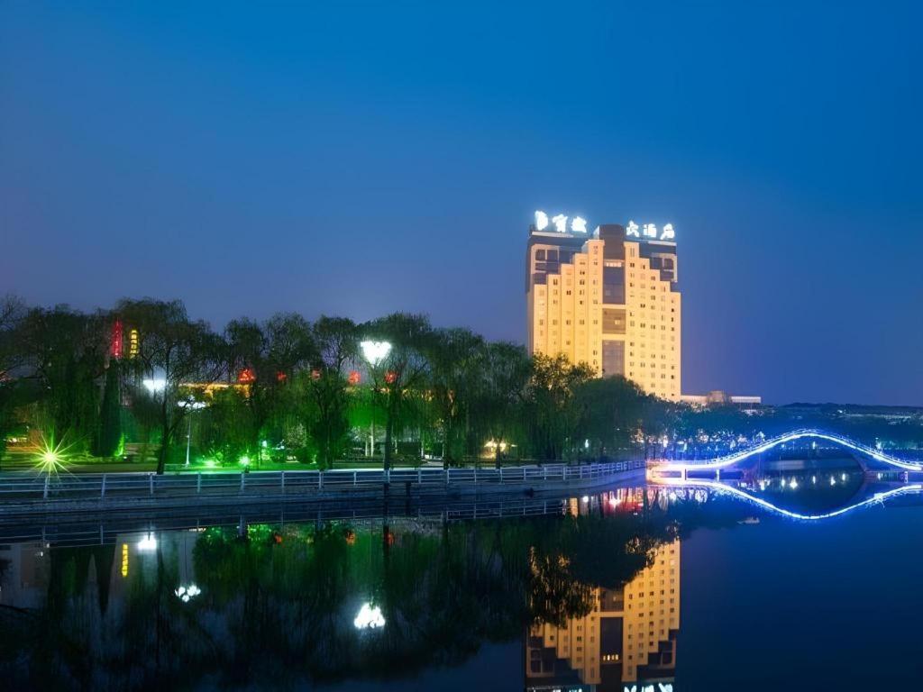 Feicheng Blossom Hotel Esterno foto