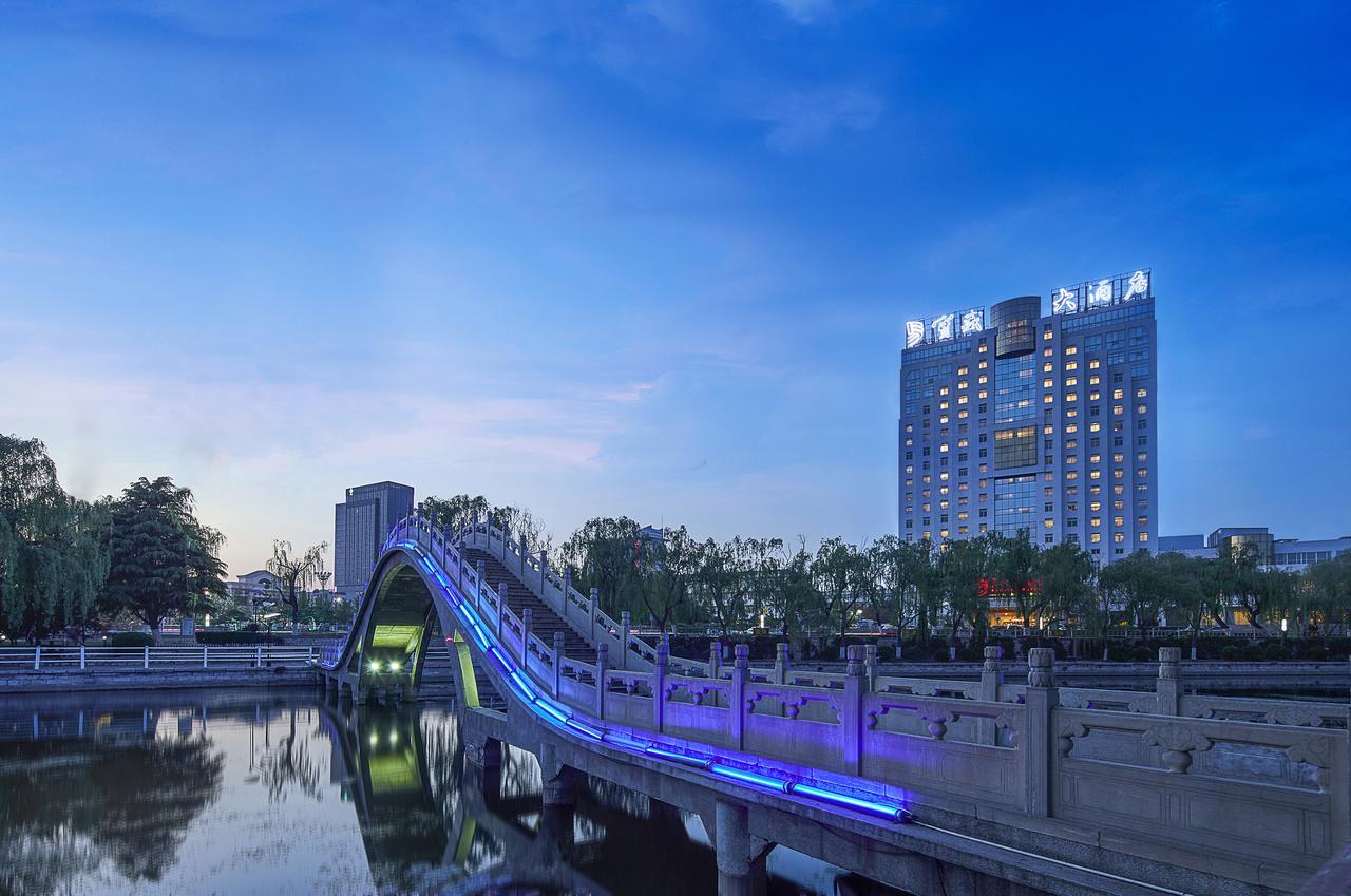 Feicheng Blossom Hotel Esterno foto